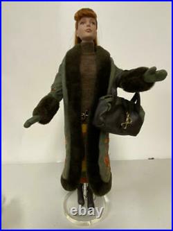 Robert Tonner Absolutely Aspen Sydney Doll & Outfit