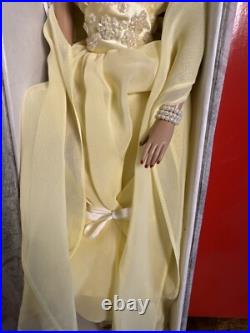 Robert Tonner Brenda Starr Reporter ESSENTIAL BRENDA In Royal Wedding Outfit Robert Tonner Brenda Starr Reporter ESSENTIAL BRENDA In Royal Wedding Outfit