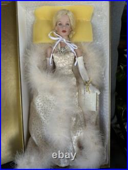 Robert Tonner Decades of Fashion Coa And Box Toner Sign The Box