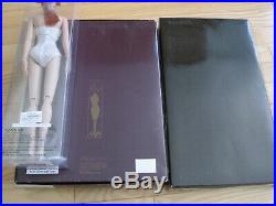 Robert Tonner Doll Tyler Wentworth Ultra Basic Redhead & 2 Outfits