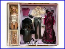 Robert Tonner Dollmaster Exclusive Tyler Wentworth Weekend in D. C. Fashion Dol