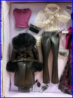 Robert Tonner Dollmaster Exclusive Tyler Wentworth Weekend in D. C. Fashion Dol