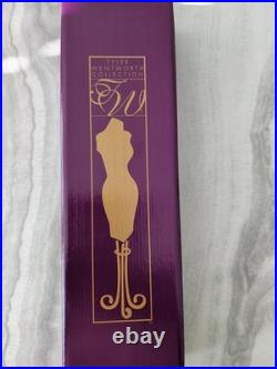 Robert Tonner Fashion Doll! Sleek Brown Hair! Style#20800! Prestine