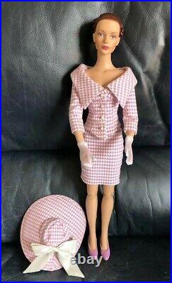 Robert Tonner Sydney Visits Maryhill Boxed Doll and Outfit REDUCED