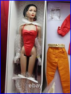 Robert Tonner Tyler Wentworth Madison Ave Afternoon Giftset Doll & Fashions NRFB