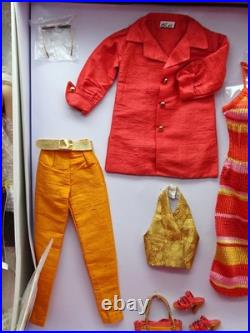 Robert Tonner Tyler Wentworth Madison Ave Afternoon Giftset Doll & Fashions NRFB