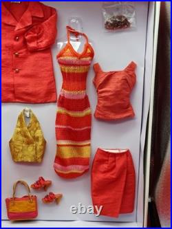 Robert Tonner Tyler Wentworth Madison Ave Afternoon Giftset Doll & Fashions NRFB