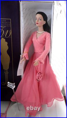 Robert Tonner doll Ready to Wear Shimmer Sidney 2004 with extra Gorgeous outfit