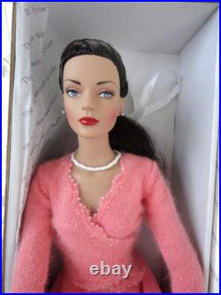 Robert Tonner doll Ready to Wear Shimmer Sidney 2004 with extra Gorgeous outfit