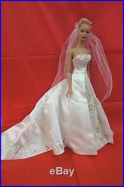 Shea's Wedding Day Special Edition Collector's United outfit Tonner doll 16