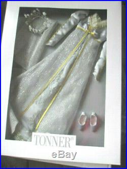 Sleeping Beauty Tonner outfit only NRFB- gorgeous costume- fits Tyler size dolls