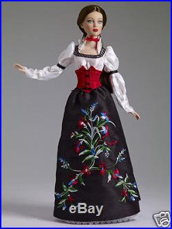 Snow White Re-Imagination Fashion Doll Outfit, Tonner 2013, 16 In. Tyler Body
