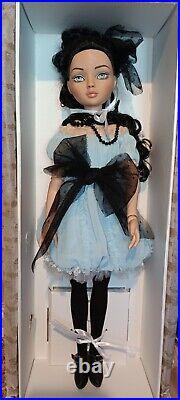 Stunning Tonner Ellowyne Wilde Doll MOODY BLUES ++ Mint Doll Hearts Outfit