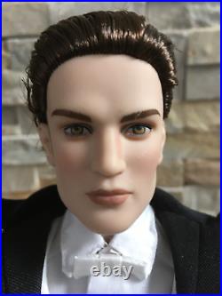 TONNER 17 Twilight FOREVER EDWARD WEDDING DOLL GROOM in WEDDING SUIT & Shoes