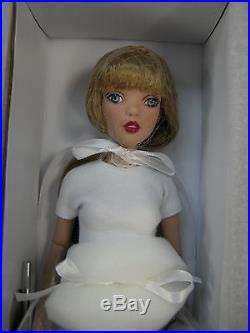 Tonner Agatha Primrose Basic Brown Sugar 13 Fashion Doll & 3 Nrfb Revlon Outfit
