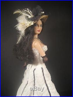 Tonner Dressed Doll Wonderland Costume Ball Hisodoll Haute Couture Outfit