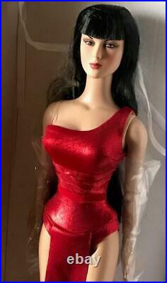 TONNER MARVEL ELEKTRA 16 COLLECTOR DOLL LE300 No Box or Stand Stunning Doll