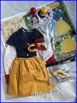 TONNER RTB-101 VDC GRACE & LACIE 16 Fashion DOLL SNOW WHITE DRESS OUTFIT NEW TONNER RTB-101 VDC GRACE & LACIE 16 Fashion DOLL SNOW WHITE DRESS OUTFIT NEW