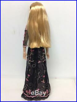 TONNER SYDNEY CHASE DOLL in LACE & ROSES outfit