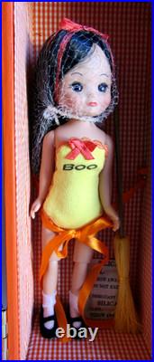 TONNER Tiny Betsy McCall Doll 8HALLOWEEN TRUNK Set 2003 in Box, 3 outfits TONNER Tiny Betsy McCall Doll 8HALLOWEEN TRUNK Set 2003 in Box, 3 outfits