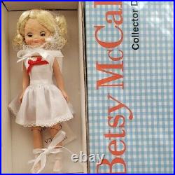 TONNER Tiny Betsy McCall Doll Figure Bonde Girl Outfit Cute Collectors Box