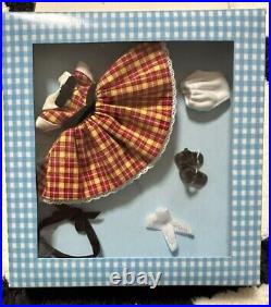 TONNER Tiny Betsy McCall Miss School Girl doll outfit costume
