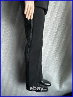 TONNER Tyler 2003 Collection MATT O'NEILL BLACK TIE 17 FASHION DOLL OUTFIT SUIT