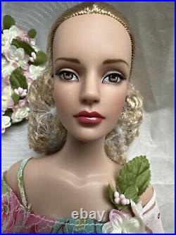 TONNER Tyler TWO DAYDREAMERS EXCLUSIVE ETERNAL LOVE SYDNEY CHASE Dressed DOLL LE
