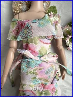 TONNER Tyler TWO DAYDREAMERS EXCLUSIVE ETERNAL LOVE SYDNEY CHASE Dressed DOLL LE