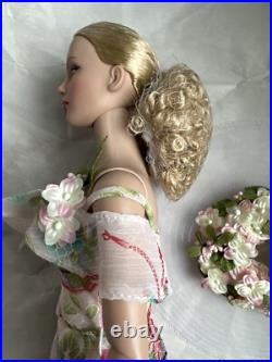 TONNER Tyler TWO DAYDREAMERS EXCLUSIVE ETERNAL LOVE SYDNEY CHASE Dressed DOLL LE
