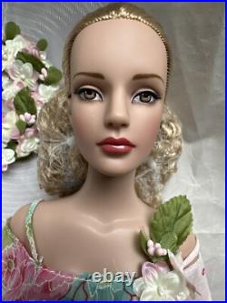 TONNER Tyler TWO DAYDREAMERS EXCLUSIVE ETERNAL LOVE SYDNEY CHASE Dressed DOLL LE