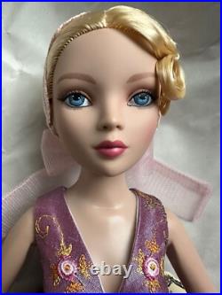 TONNER VDC 2021 Collection ELLOWYNE WILDE PUFF PIECE 16 DRESSED FASHION DOLL LE