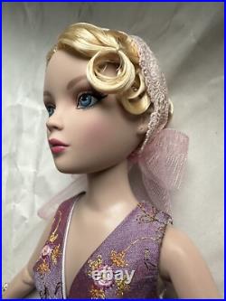 TONNER VDC 2021 Collection ELLOWYNE WILDE PUFF PIECE 16 DRESSED FASHION DOLL LE
