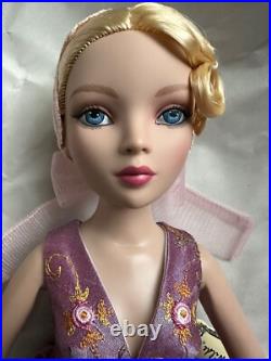 TONNER VDC 2021 Collection ELLOWYNE WILDE PUFF PIECE 16 DRESSED FASHION DOLL LE