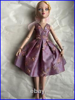 TONNER VDC 2021 Collection ELLOWYNE WILDE PUFF PIECE 16 DRESSED FASHION DOLL LE