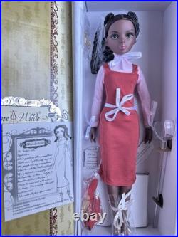 TONNER VDC ELLOWYNE WILDE NEEMA STRAIGHT and NARROW 16 FASHION DOLL NRFB LE 150