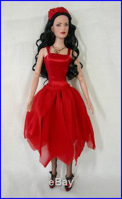 Tonner 16 2006 Brown Eyes TYLER METRO STYLE MIB LE 300 red outfit MIB Sydney