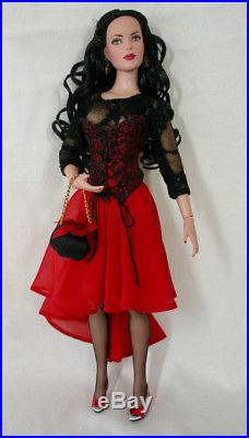 Tonner 16 2006 Brown Eyes TYLER METRO STYLE MIB LE 300 red outfit MIB Sydney