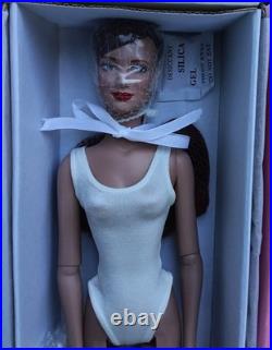 Tonner 16 American Beauty Basics Redhead Doll NRFB T5-R16D-01-001 MINT IN BOX