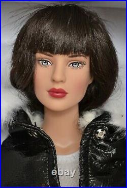 Tonner 16 Doll DIANA PRINCE dressed in COOL CHIC OUTFIT New