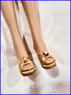 Tonner 2002 RTW Tyler Wentworth Spring 16 Doll In Champagne Bubbles Outfit
