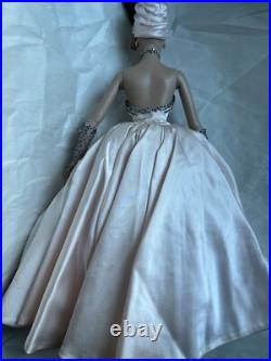 Tonner 2002 TDLM Reflect D' Argent 16 Tyler Wentworth Dressed Fashion Doll LE Tonner 2002 TDLM Reflect D' Argent 16 Tyler Wentworth Dressed Fashion Doll LE