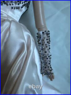 Tonner 2002 TDLM Reflect D' Argent 16 Tyler Wentworth Dressed Fashion Doll LE Tonner 2002 TDLM Reflect D' Argent 16 Tyler Wentworth Dressed Fashion Doll LE