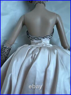 Tonner 2002 TDLM Reflect D' Argent 16 Tyler Wentworth Dressed Fashion Doll LE Tonner 2002 TDLM Reflect D' Argent 16 Tyler Wentworth Dressed Fashion Doll LE