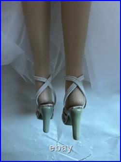 Tonner 2002 TDLM Reflect D' Argent 16 Tyler Wentworth Dressed Fashion Doll LE Tonner 2002 TDLM Reflect D' Argent 16 Tyler Wentworth Dressed Fashion Doll LE