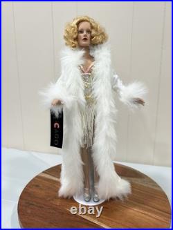 Tonner 2003 Chicago Roxie 16 in her Finale outfit. Original Box