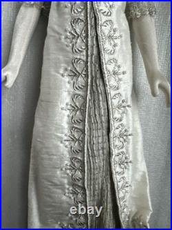 Tonner 2004 KITTY COLLIER EMPRESS KITTY DRESSED 18 FASHION DOLL RARE LE 500