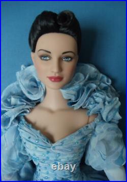 Tonner 2004 Wizard of Oz 16 BASIC OZMOPOLITAN Doll in BLUE SKIES GLINDA Outfit