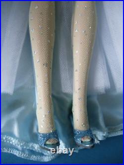 Tonner 2004 Wizard of Oz 16 BASIC OZMOPOLITAN Doll in BLUE SKIES GLINDA Outfit