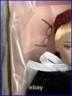 Tonner 2005 On The Go 10 Tiny Kitty Collier Dressed Fashion Doll NRFB LE 2000